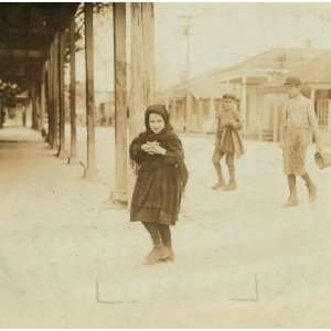 1911 child labor photo Carrie, a seven year old oyster shucker at Pass 