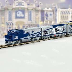   Dallas Cowboys Express Electric Train Collection: Toys & Games