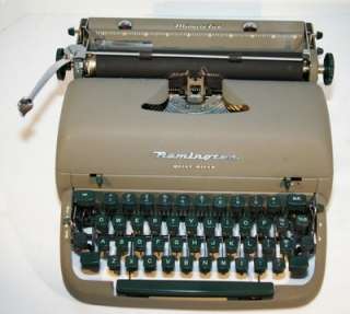 Vtg 1950s Remington Quiet Riter Portable Typewriter w/ Green Keys 