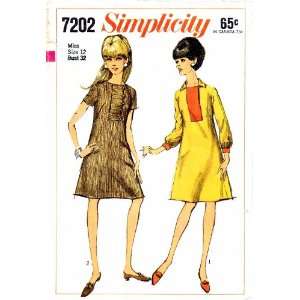   Sewing Pattern A line Dress Size 12 Bust 32: Arts, Crafts & Sewing