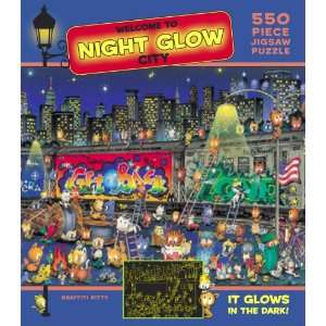  550 Piece Night Glow Puzzle: Toys & Games
