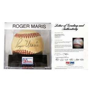 Roger Maris Autographed Baseball:  Sports & Outdoors