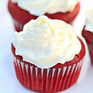Red Velvet Cupcakes   2 Count: Grocery & Gourmet Food