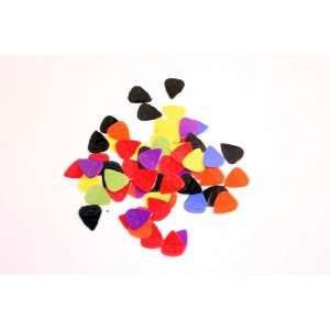   OF 60  NEW IN ASSORTED SIZES GLOSS GUITAR PICKS Musical Instruments
