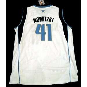  2010 2011 Dallas Mavericks Team Signed Nowitzki White 