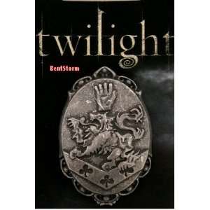  Twilight Cullen Crest Lapel Pin Toys & Games