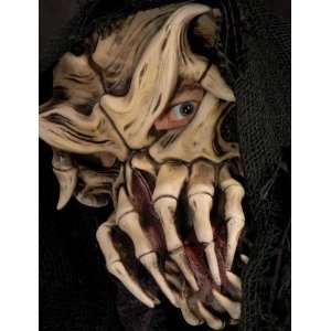  Nightmare On Belmont Costume Mask: Toys & Games