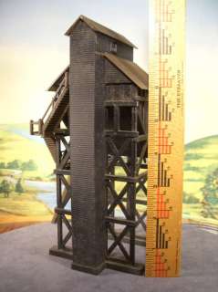 HO 187 Built Model COAL COALING TOWER  