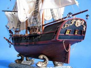 Pirates of the Caribbean Ship Model 26 White Sails  