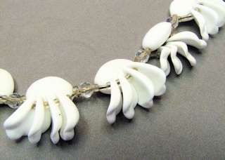 1950s MIRIAM HASKELL RIBBED BEAD & PETAL LEAF NECKLACE  