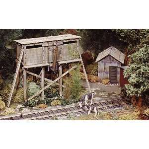   Scale Models HO Branch Line Water Tank & Tool House Kit: Toys & Games