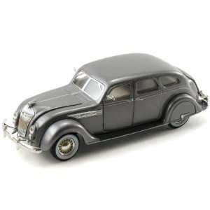  Signature Models Scale 132   1936 Chrysler Airflow Toys 