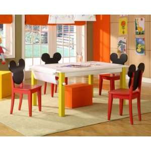   CLUBHOUSE ART CRAFT TABLE WITH FOUR CHAIRS: Arts, Crafts & Sewing