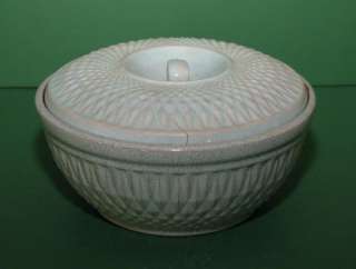 HULL Pottery Crock Casserole Pot Covered 1930s Mark Blue Diamond 
