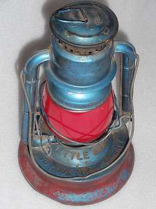   Dietz N.Y.U.S.A. Little Giant kerosene lantern 70 Hour Fount red globe