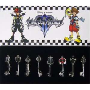   Kingdom Hearts II Keyblade Pendant Necklace Set 2 Sora Toys & Games
